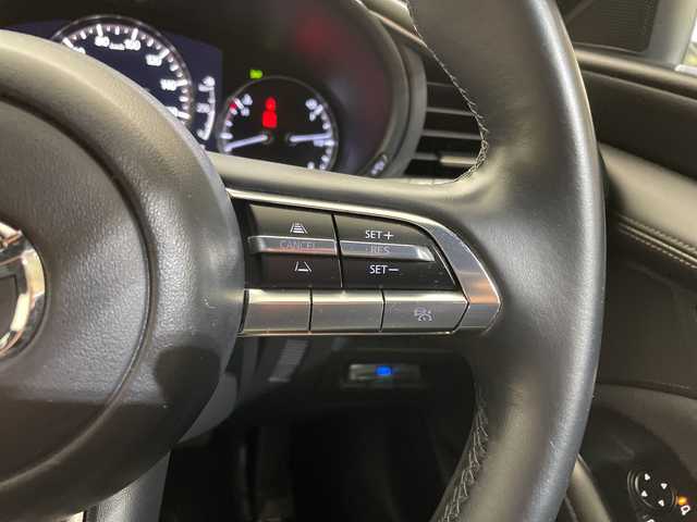 マツダ マツダ３ファストバック 15S ツーリング 愛媛県 2020(令2)年 3.4万km スノーフレイクホワイトパールマイカ 純正ナビ/Bluetooth/フルセグ/USB/全周囲カメラ/レーダークルーズコントロール/衝突被害軽減ブレーキ/レーンキープアシスト/前後コーナーセンサー/ブラインドスポットモニター/LEDヘッドライト/オートマチックハイビーム/オートライト/ETC/プッシュスタート/スペアキー/取扱説明書