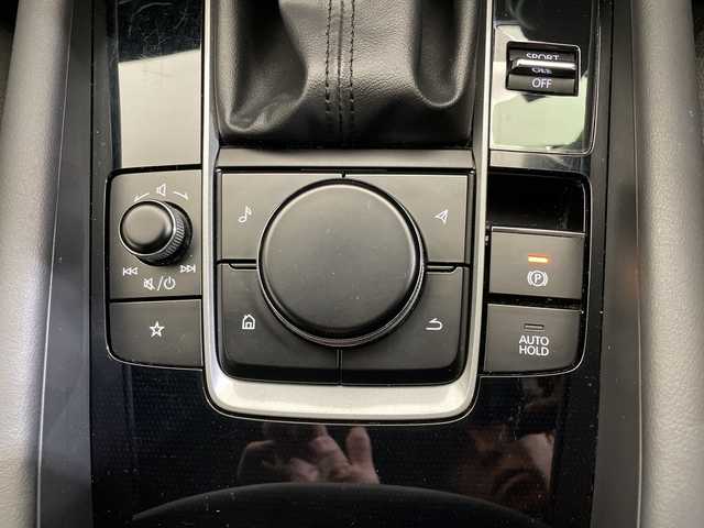 マツダ マツダ３ファストバック 15S ツーリング 愛媛県 2020(令2)年 3.4万km スノーフレイクホワイトパールマイカ 純正ナビ/Bluetooth/フルセグ/USB/全周囲カメラ/レーダークルーズコントロール/衝突被害軽減ブレーキ/レーンキープアシスト/前後コーナーセンサー/ブラインドスポットモニター/LEDヘッドライト/オートマチックハイビーム/オートライト/ETC/プッシュスタート/スペアキー/取扱説明書