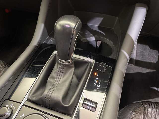 マツダ マツダ３ファストバック 15S ツーリング 愛媛県 2020(令2)年 3.4万km スノーフレイクホワイトパールマイカ 純正ナビ/Bluetooth/フルセグ/USB/全周囲カメラ/レーダークルーズコントロール/衝突被害軽減ブレーキ/レーンキープアシスト/前後コーナーセンサー/ブラインドスポットモニター/LEDヘッドライト/オートマチックハイビーム/オートライト/ETC/プッシュスタート/スペアキー/取扱説明書