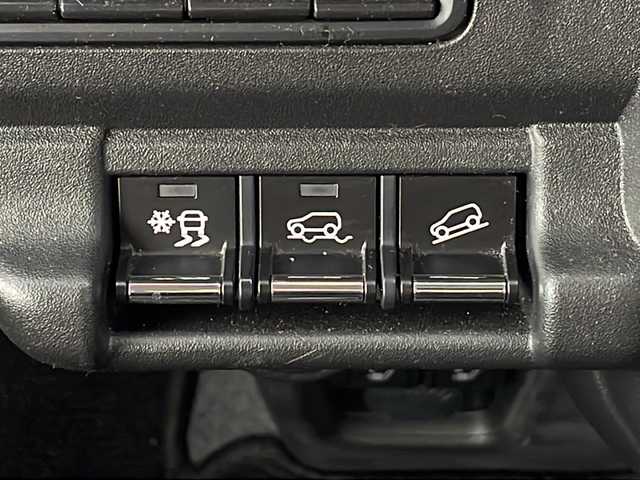 スズキ ハスラー HYBRID G 青森県 2021(令3)年 0.7万km クールカーキPM ・4WD/・社外SDナビ/・DVD/USB/フルセグTV/・バックモニター/・前後ドライブレコーダー/・横滑り防止装置/・オートライト/・ダウンヒルアシストコントロール/・電格ミラー/・シートヒーター(D+N席)/・純正15AW/・アイドリングストップ/・スマートキー