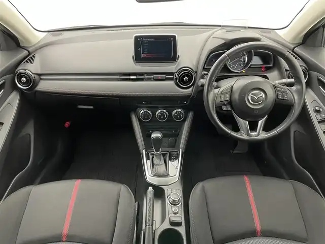 マツダ デミオ XD ツーリング 愛知県 2016(平28)年 8.7万km スノーフレイクホワイトパールマイカ 純正ナビ　シートヒーター　禁煙車　ＨＵＤ　フルセグＴＶ　ＤＶＤ　パドルシフト　USB接続　ドラレコ　ＥＴＣ　衝突軽減　ＬＥＤオートライト　フォグランプ　Bluetooth　クルコン　純正フロアマット　純正１６インチアルミ　プッシュスタート　スマートキー