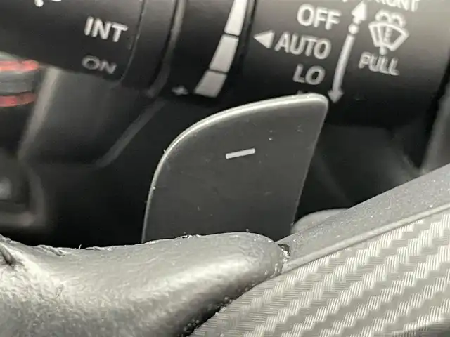 マツダ デミオ XD ツーリング 愛知県 2016(平28)年 8.7万km スノーフレイクホワイトパールマイカ 純正ナビ　シートヒーター　禁煙車　ＨＵＤ　フルセグＴＶ　ＤＶＤ　パドルシフト　USB接続　ドラレコ　ＥＴＣ　衝突軽減　ＬＥＤオートライト　フォグランプ　Bluetooth　クルコン　純正フロアマット　純正１６インチアルミ　プッシュスタート　スマートキー