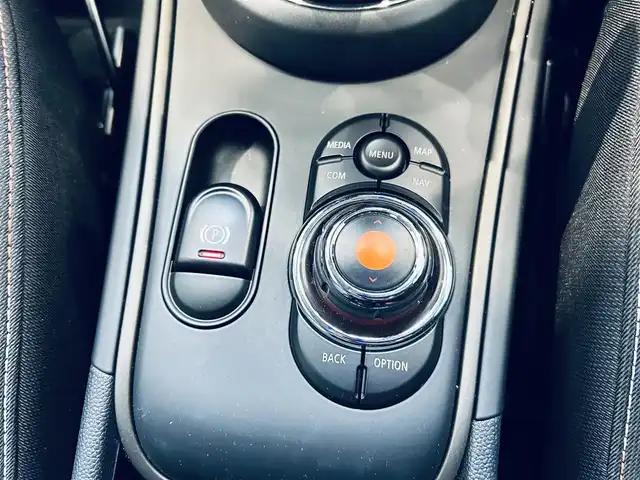 ＭＩＮＩ ミニ クロスオーバー クーパー D 大阪府 2020(令2)年 4万km チリ・レッド ペッパーパッケージ/インテリジェントセーフティ/ワンオーナー/ACC/純正ナビ/バックカメラ/純正17インチAW/LEDヘッドライト/電動リアゲート/クリアランスソナー/パーキングアシスト/ルーフレール/スマートキー