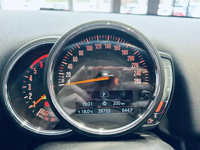 ＭＩＮＩ ミニ クロスオーバー クーパー D 大阪府 2020(令2)年 4万km チリ・レッド ペッパーパッケージ/インテリジェントセーフティ/ワンオーナー/ACC/純正ナビ/バックカメラ/純正17インチAW/LEDヘッドライト/電動リアゲート/クリアランスソナー/パーキングアシスト/ルーフレール/スマートキー