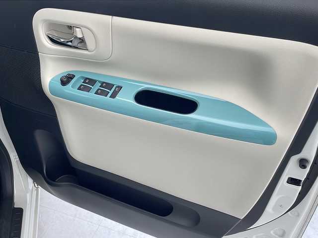 ダイハツ ムーヴ キャンバス G メイクアップ リミテッド　SAⅢ 沖縄県 2019(平31)年 6.7万km パールホワイトⅢ/ファインミントメタリック 2トーン 社外ナビ（CN-E3100）　/（ワンセグTV　Ｂｌｕｔｈｏｏｔｈ接続　アラウンドビューカメラ）/両側パワースライドドア　/ＥＴＣ　/ドライブレコーダー　/スマートアシスト　/ＬＥＤヘッドライト　/オートライト　/スペアキー　/Ｐスタート