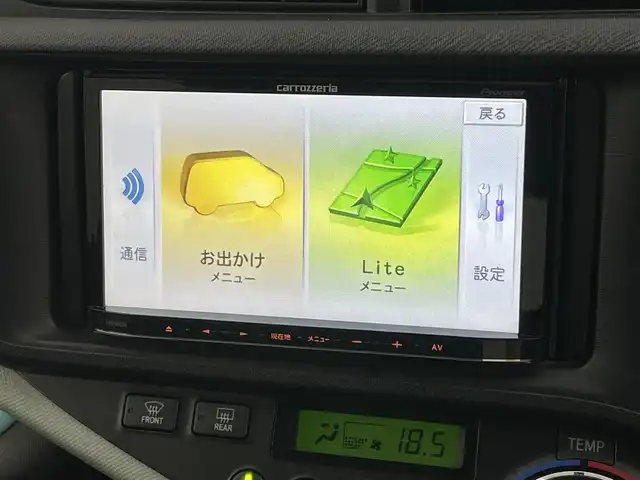トヨタ アクア S 福島県 2012(平24)年 10万km グレーメタリック 社外ナビ/・型番：AVIC-MRZ90/・ワンセグTV/Bluetooth/CD/DVD/アイドリングストップ/プッシュスタート/・スマートキー/オートライト/・フォグライト/・ヘッドライトレベライザー/電動格納ミラー/純正フロアマット/取扱説明書/保証書