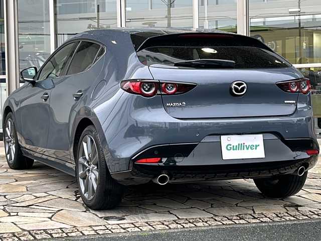 マツダ マツダ３ファストバック 20S バーガンディセレクション 静岡県 2021(令3)年 6.2万km ポリメタルグレーM 純正ナビ/・FM/AM/・CD/DVD/・Bluetooth/・USB/・フルセグTV/・HDMI/主要装備/・レーダークルコン/・全方位カメラ/・ＢＯＳＥサウンド/・ＨＵＤ/・ドライブレコーダー/・ＥＴＣ/・運転席+助手席シートヒーター/・ハンドルヒーター/・コーナーセンサー/・ｉ－ｓｔｏｐ/・ＭＴモード付ＡＴ/・運転席パワーシート/・横滑り防止装置