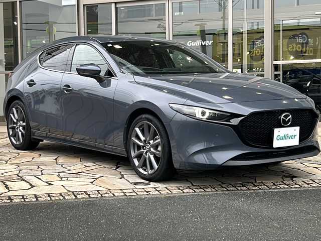 マツダ マツダ３ファストバック 20S バーガンディセレクション 静岡県 2021(令3)年 6.2万km ポリメタルグレーM 純正ナビ/・FM/AM/・CD/DVD/・Bluetooth/・USB/・フルセグTV/・HDMI/主要装備/・レーダークルコン/・全方位カメラ/・ＢＯＳＥサウンド/・ＨＵＤ/・ドライブレコーダー/・ＥＴＣ/・運転席+助手席シートヒーター/・ハンドルヒーター/・コーナーセンサー/・ｉ－ｓｔｏｐ/・ＭＴモード付ＡＴ/・運転席パワーシート/・横滑り防止装置