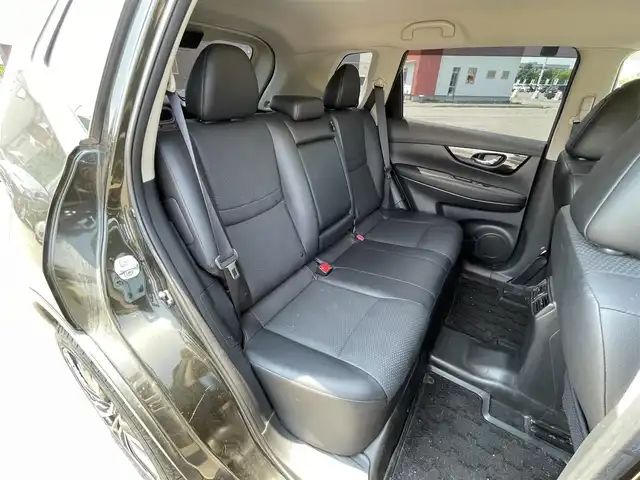 日産 エクストレイル ハイブリッド 20X 道央・札幌 2018(平30)年 7.5万km チタニウムカーキ ４WD/純正ディーラーOPナビ/CD/DVD/BT/フルセグ/エマージェンシーブレーキ/横滑り防止装置/シャシー制御/ヒルディセントコントロール/クリアランスソナー/アラウンドビューモニター/ビルトインETC/ドライブレコーダー/デジタルインナーミラー/ECOMODE/パワーバックドア/全席シートヒーター/カプロンシート/革巻きステアリング/ステアリングリモコン/プッシュスタート/スマートキー/LEDヘッドライト/オートライト/フォグランプ/電動格納ミラー/ヒーテッドドアミラー/ウィンカーミラー/純正フロアマット/ドアバイザー/スペアキー/社外エンジンスターター