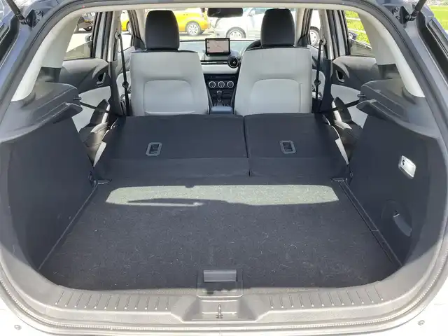 マツダ ＣＸ－３ 15S スーパー エッジー 佐賀県 2023(令5)年 1.3万km パールⅡ ワンオーナー/マツダコネクト純正ナビゲーション/・BT CD DVD AM FM フルセグTV/・Apple Car Play/Android Auto/360°ビューモニター/ビルトインETC/前後ドライブレコーダー/ブラックルーフ/ブラック/ホワイト合皮シート/・D席メモリ付パワーシート/・DN席シートヒーター/革巻きステアリング/・ステアリングヒーター/・ステアリングリモコン/・パドルシフト/ヘッドアップディスプレイ/アダプティブLEDヘッドランプ/・ハイビームコントロールシステム/スマートキー/純正18インチアルミホイール/純正フロアマット/新車保証書/取扱説明書/スペアキー1本あり/アドバンスドスマートシティブレーキサポート/後退時スマートシティブレーキサポート/AT誤発進抑制制御/全車速追従機能付レーダークルーズコントロール/ブラインドスポットモニタリング/パーキングセンサー/車線逸脱警報システム/ドライバーアテンションアラート