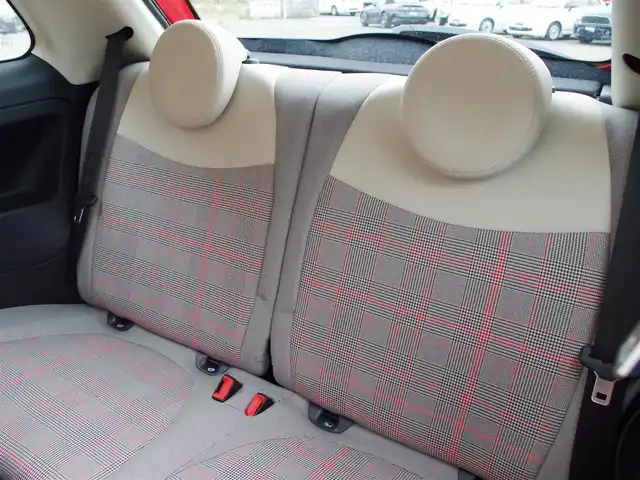 フィアット ５００ 埼玉県 2019(平31)年 2.5万km 赤 150台限定車/ガラスルーフ/パークセンサー/Bluetooth/ETC/ハンドルスイッチ/キーレスエントリー/純正フロアマット/横滑り防止装置/アイドリングストップシステム