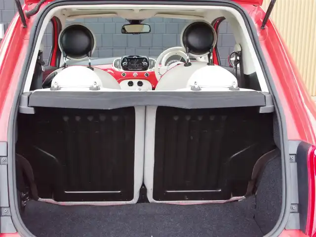 フィアット ５００ 埼玉県 2019(平31)年 2.5万km 赤 150台限定車/ガラスルーフ/パークセンサー/Bluetooth/ETC/ハンドルスイッチ/キーレスエントリー/純正フロアマット/横滑り防止装置/アイドリングストップシステム