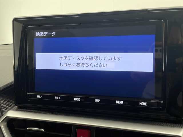トヨタ ライズ Z 宮崎県 2022(令4)年 5.6万km スムースグレーマイカメタリック 禁煙車/衝突被害軽減ブレーキ/純正9インチナビ/(NSZT-Y68T/CD/DVD/AMFM/SD/Bluetooth/フルセグTV)/純正LEDオートライト/純正LEDフォグ/純正17インチアルミ/純正ビルトインETC/パノラミックビューモニター/アダプティブクルーズコントロール/レーンディパーチャーアラート/クリアランスソナー/ブラインドスポットモニター/車線逸脱抑制/誤発進抑制機能/ドライブレコーダー/前席シートヒーター/電子パーキング/オートホールド/電動格納ミラー/スマートキー/プッシュエンジンスタート/スペアキー/新車時保証書/取扱い説明書
