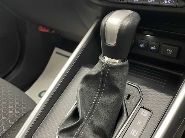 トヨタ ライズ Z 宮崎県 2022(令4)年 5.6万km スムースグレーマイカメタリック 禁煙車/衝突被害軽減ブレーキ/純正9インチナビ/(NSZT-Y68T/CD/DVD/AMFM/SD/Bluetooth/フルセグTV)/純正LEDオートライト/純正LEDフォグ/純正17インチアルミ/純正ビルトインETC/パノラミックビューモニター/アダプティブクルーズコントロール/レーンディパーチャーアラート/クリアランスソナー/ブラインドスポットモニター/車線逸脱抑制/誤発進抑制機能/ドライブレコーダー/前席シートヒーター/電子パーキング/オートホールド/電動格納ミラー/スマートキー/プッシュエンジンスタート/スペアキー/新車時保証書/取扱い説明書