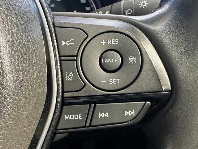 トヨタ ハリアー Z レザーパッケージ 島根県 2021(令3)年 4.5万km ホワイトパールクリスタルシャイン 登録時走行距離44494km/取扱説明書/保証書/純正12.3インチナビ/(BT/フルセグTV/AM/FM/ミラーキャスト)/全方位カメラ/JBLサウンド/置くだけ充電/シートメモリー/オートブレーキホールド/調光パノラマルーフ/ブラインドスポットモニター/デジタルインナーミラー/衝突被害軽減システム/車線逸脱警報/横滑り防止装置/レーダークルーズコントロール/レザーシート/ビルトインETC2.0/アイドリングストップ/LEDヘッドライト/フォグランプ/オートライト/ウィンカーミラー/電動格納ミラー/純正19インチAW/シートヒーター/ベンチレーションシート/ステアリングヒーター/プッシュスタート/スペアキー