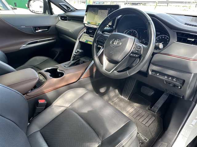 トヨタ ハリアー Z レザーパッケージ 島根県 2021(令3)年 4.5万km ホワイトパールクリスタルシャイン 登録時走行距離44494km/取扱説明書/保証書/純正12.3インチナビ/(BT/フルセグTV/AM/FM/ミラーキャスト)/全方位カメラ/JBLサウンド/置くだけ充電/シートメモリー/オートブレーキホールド/調光パノラマルーフ/ブラインドスポットモニター/デジタルインナーミラー/衝突被害軽減システム/車線逸脱警報/横滑り防止装置/レーダークルーズコントロール/レザーシート/ビルトインETC2.0/アイドリングストップ/LEDヘッドライト/フォグランプ/オートライト/ウィンカーミラー/電動格納ミラー/純正19インチAW/シートヒーター/ベンチレーションシート/ステアリングヒーター/プッシュスタート/スペアキー