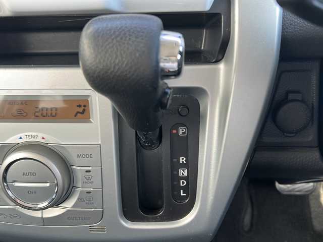 スズキ ハスラー X 栃木県 2015(平27)年 17.1万km クリスタルホワイトP 純正SDナビ/・Bluetooth CD/・TV ワンセグ/・バックカメラ/ドアバイザー/シートヒーター/スマートキー/ETC/純正フロアマット/LEDヘッドライト/オートライト/衝突被害軽減システム