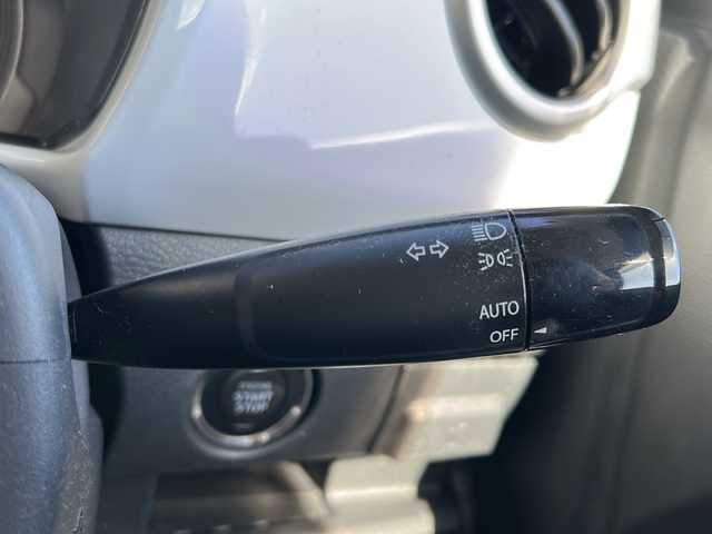 スズキ ハスラー X 栃木県 2015(平27)年 17.1万km クリスタルホワイトP 純正SDナビ/・Bluetooth CD/・TV ワンセグ/・バックカメラ/ドアバイザー/シートヒーター/スマートキー/ETC/純正フロアマット/LEDヘッドライト/オートライト/衝突被害軽減システム