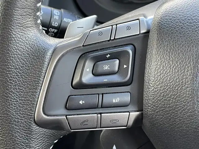 スバル フォレスター S－リミテッド 岐阜県 2015(平27)年 10.4万km クリスタルホワイトP (株)IDOMが運営する【じしゃロン多治見店】の自社ローン専用車両になります。こちらは現金またはオートローンご利用時の価格です。自社ローンご希望の方は別途その旨お申付け下さい。/ディーラーオプションナビ/　（Bluetooth/DVD/フルセグ）/4WD/アダプティブクルーズコントロール/レーンキープアシスト/衝突軽減ブレーキ/前席シートヒーター/前席パワーシート/アイドリングストップ/オートライト/フォグランプ/パドルシフト/ステアリングリモコン