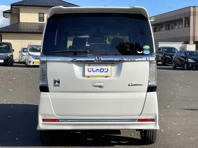 ホンダ Ｎ ＢＯＸ カスタム G ターボ Lパッケージ 宮城県 2015(平27)年 7.5万km プレミアムホワイトパールⅡ (株)IDOMが運営する【じしゃロン仙台店】の自社ローン専用車両になりますこちらは現金またはオートローンご利用時の価格です。自社ローンご希望の方は別途その旨お申付け下さい/SDナビ/Bluetooth/両側パワースライドドア/バックカメラ/ハーフレザーシート/プッシュスタート