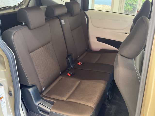 トヨタ シエンタ ハイブリッド G 埼玉県 2020(令2)年 3.3万km ベージュ トヨタセーフティセンス/純正9インチナビ/　　CD/DVD/BT/フルセグTV/パノラミックビューモニター/両側パワースライドドア/クルーズコントロール/LEDオートライト/シートヒーター/ステアヒーター/ステアリングスイッチ/プッシュスタート/ETC/禁煙車