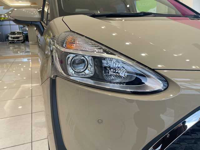 トヨタ シエンタ ハイブリッド G 埼玉県 2020(令2)年 3.3万km ベージュ トヨタセーフティセンス/純正9インチナビ/　　CD/DVD/BT/フルセグTV/パノラミックビューモニター/両側パワースライドドア/クルーズコントロール/LEDオートライト/シートヒーター/ステアヒーター/ステアリングスイッチ/プッシュスタート/ETC/禁煙車