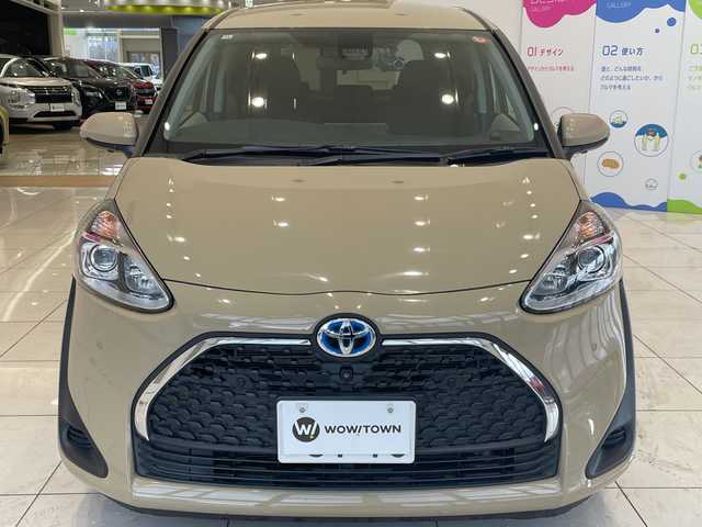 トヨタ シエンタ ハイブリッド G 埼玉県 2020(令2)年 3.3万km ベージュ トヨタセーフティセンス/純正9インチナビ/　　CD/DVD/BT/フルセグTV/パノラミックビューモニター/両側パワースライドドア/クルーズコントロール/LEDオートライト/シートヒーター/ステアヒーター/ステアリングスイッチ/プッシュスタート/ETC/禁煙車