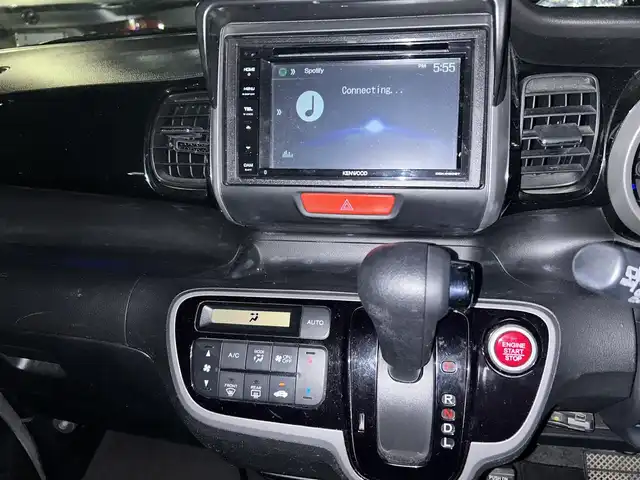 ホンダ Ｎ ＢＯＸ カスタム G Lパッケージ 香川県 2012(平24)年 12.6万km ポリッシュドメタルメタリック 社外オーディオ/→CD/USB/Bluetooth/バックカメラ/片側パワスラ/ピタ駐ミラー/ETC/純正14インチアルミ/オートライト/純正フロアマット/ステアリングリモコン/横滑り防止装置/盗難防止装置/アイドリングストップ/パワーウィンドウ/パワーステアリング/プッシュスタート/スマートキー/スペアキー