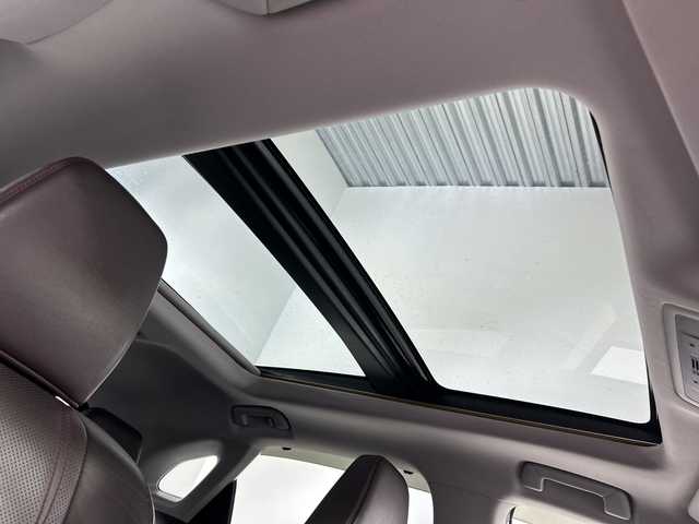 レクサス ＲＸ 200t バージョンL 佐賀県 2016(平28)年 5万km ソニッククォーツ 純正12.3インチナビ/フルセグTV/CD/DVD/Bluetooth/全方位カメラ/衝突被害軽減システム/レーダークルーズコントロール/レーンアシスト/ブラインドスポットモニター/先行車発進告知機能/横滑り防止装置/ヘッドアップディスプレイ/コーナーセンサー/オートライト/オートマチックハイビーム/LEDヘッドライト/LEDフォグライト/電子パーキング/ブレーキホールド/ビルトインETC/前後ドライブレコーダー/運転席・助手席シートヒーター/運転席・助手席エアシート/運転席・助手席パワーシート/運転席メモリーシート/ISOFIX対応/ステアリングヒーター/純正フロアマット/純正20インチアルミホイール/ドアバイザー/スマートキー×２/カードキー×１