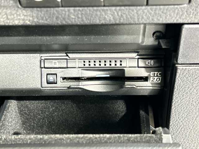 レクサス ＲＸ 200t バージョンL 佐賀県 2016(平28)年 5万km ソニッククォーツ 純正12.3インチナビ/フルセグTV/CD/DVD/Bluetooth/全方位カメラ/衝突被害軽減システム/レーダークルーズコントロール/レーンアシスト/ブラインドスポットモニター/先行車発進告知機能/横滑り防止装置/ヘッドアップディスプレイ/コーナーセンサー/オートライト/オートマチックハイビーム/LEDヘッドライト/LEDフォグライト/電子パーキング/ブレーキホールド/ビルトインETC/前後ドライブレコーダー/運転席・助手席シートヒーター/運転席・助手席エアシート/運転席・助手席パワーシート/運転席メモリーシート/ISOFIX対応/ステアリングヒーター/純正フロアマット/純正20インチアルミホイール/ドアバイザー/スマートキー×２/カードキー×１