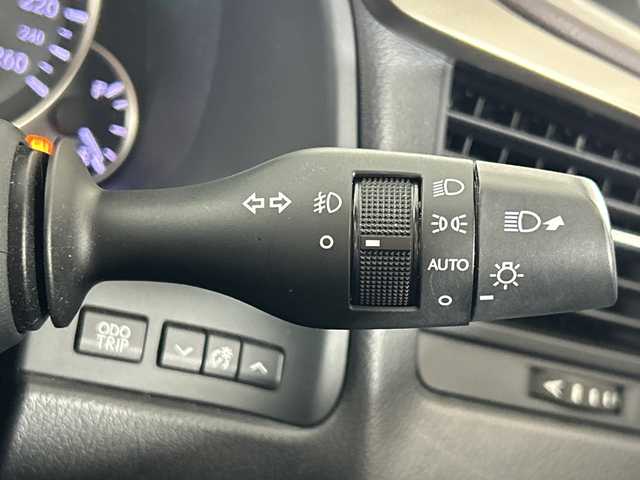 レクサス ＲＸ 200t バージョンL 佐賀県 2016(平28)年 5万km ソニッククォーツ 純正12.3インチナビ/フルセグTV/CD/DVD/Bluetooth/全方位カメラ/衝突被害軽減システム/レーダークルーズコントロール/レーンアシスト/ブラインドスポットモニター/先行車発進告知機能/横滑り防止装置/ヘッドアップディスプレイ/コーナーセンサー/オートライト/オートマチックハイビーム/LEDヘッドライト/LEDフォグライト/電子パーキング/ブレーキホールド/ビルトインETC/前後ドライブレコーダー/運転席・助手席シートヒーター/運転席・助手席エアシート/運転席・助手席パワーシート/運転席メモリーシート/ISOFIX対応/ステアリングヒーター/純正フロアマット/純正20インチアルミホイール/ドアバイザー/スマートキー×２/カードキー×１