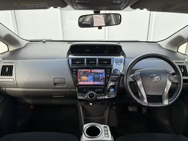 トヨタ プリウス α S チューンブラック 神奈川県 2014(平26)年 10万km ホワイトパールクリスタルシャイン ・９インチナビ　/・バックカメラ　/・ＥＴＣ/・フォグランプ　/・オートライト　/・Ｂｌｕｅｔｏｏｔｈ　/・ＤＶＤ　ＣＤ　/・フルセグＴＶ　/・スマートキー　/・プッシュスタート　/・オートエアコン　/・純正フロアマット　/・リアワイパー