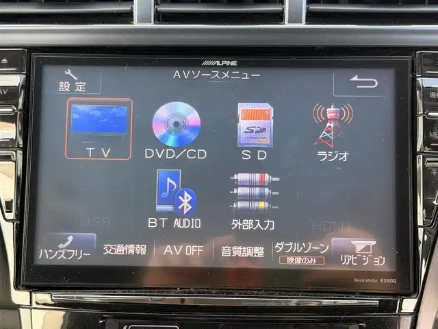 トヨタ プリウス α S チューンブラック 神奈川県 2014(平26)年 10万km ホワイトパールクリスタルシャイン ・９インチナビ　/・バックカメラ　/・ＥＴＣ/・フォグランプ　/・オートライト　/・Ｂｌｕｅｔｏｏｔｈ　/・ＤＶＤ　ＣＤ　/・フルセグＴＶ　/・スマートキー　/・プッシュスタート　/・オートエアコン　/・純正フロアマット　/・リアワイパー