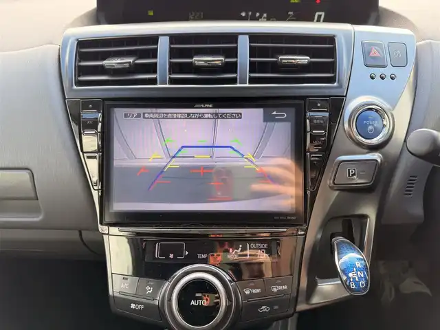 トヨタ プリウス α S チューンブラック 神奈川県 2014(平26)年 10万km ホワイトパールクリスタルシャイン ・９インチナビ　/・バックカメラ　/・ＥＴＣ/・フォグランプ　/・オートライト　/・Ｂｌｕｅｔｏｏｔｈ　/・ＤＶＤ　ＣＤ　/・フルセグＴＶ　/・スマートキー　/・プッシュスタート　/・オートエアコン　/・純正フロアマット　/・リアワイパー