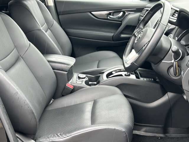 日産 エクストレイル 20Xi 秋田県 2020(令2)年 2.2万km ダイヤモンドブラック 登録時走行距離21233km/４WD/純正SDナビ/CD/DVD/Bluetooth/フルセグTV/全方位カメラ/クルーズコントロール/アラウンドビューモニター/ドライブレコーダー/全席シートヒーター/横滑り防止装置/レーンキープアシスト/盗難防止装置/衝突被害軽減システム/前後コーナーセンサー/デジタルインナーミラー/ダウンヒルアシストコントロール/電動リアゲート/センターデフロック/純正AW/格納ウィンカーミラー/LEDヘッドライト/スマートキー/スペアキー