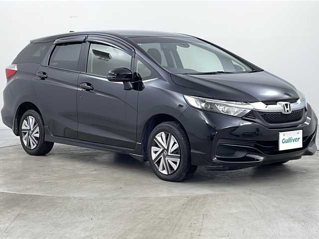ホンダ シャトル G 道央・札幌 2015(平27)年 4.1万km クリスタルブラックパール ・4WD/・寒冷地仕様/・社外ナビフルセグ&CD&DVD&SD/・バックカメラ/・シティブレーキアクティブシステム/・ドアミラーヒーター/・デジタルインナーミラー/・ETC/・アイドリングストップ/・スマートキー/・純正15インチAW/・横滑り防止