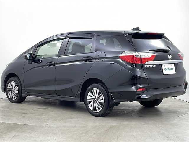ホンダ シャトル G 道央・札幌 2015(平27)年 4.1万km クリスタルブラックパール ・4WD/・寒冷地仕様/・社外ナビフルセグ&CD&DVD&SD/・バックカメラ/・シティブレーキアクティブシステム/・ドアミラーヒーター/・デジタルインナーミラー/・ETC/・アイドリングストップ/・スマートキー/・純正15インチAW/・横滑り防止