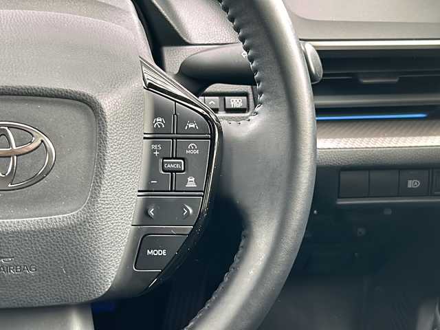 トヨタ プリウス G 愛知県 2023(令5)年 3.6万km プラチナホワイトパールマイカ 禁煙車/純正メーカーナビ/フルセグ/アダプティプクルーズコントロール/ブラインドスポットモニター/デジタルインナーミラー/パノラミックビューモニター/ETC/前後コーナーセンサー/クリアランスソナー/寒冷地仕様/Bluetooth/ステアリングリモコン/オートライト/オートハイビーム/LEDヘッドライト/100V充電/シートヒーター（D/N席）/純正アルミ/純正フロアマット/スペアキー/取説/保証書