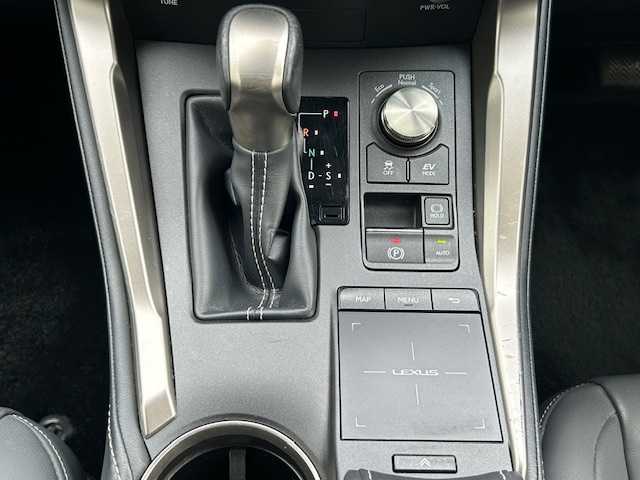 レクサス ＮＸ 300h Iパッケージ 静岡県 2019(令1)年 7万km グラファイトブラックガラスフレーク 純正メモリナビ（AM/FM/CD/DVD/BT接続）/黒革シート/3眼LEDヘッドライト/シーケンシャルウインカー/フルセグTV/バックカメラ/前後ドライブレコーダー/ビルトインETC2.0/パワーバックドア/前席パワーシート/運転席シートメモリー/ステアリングヒーター/前席シートヒーター/レーダークルーズコントロール/電動パーキングブレーキ/オートホールド/パドルシフト/プリクラッシュセーフティ/レーンキープアシスト/横滑り防止装置/純正17インチアルミホイール/純正フロアマット/前後コーナーセンサー/クリアランスソナー/プッシュスタート/スマートキー/取り扱い説明書/保証書