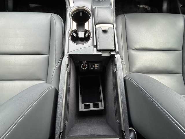 レクサス ＮＸ 300h Iパッケージ 栃木県 2019(令1)年 7万km グラファイトブラックガラスフレーク 純正メモリナビ（AM/FM/CD/DVD/BT接続）/黒革シート/3眼LEDヘッドライト/シーケンシャルウインカー/フルセグTV/バックカメラ/前後ドライブレコーダー/ビルトインETC2.0/パワーバックドア/前席パワーシート/運転席シートメモリー/ステアリングヒーター/前席シートヒーター/レーダークルーズコントロール/電動パーキングブレーキ/オートホールド/パドルシフト/プリクラッシュセーフティ/レーンキープアシスト/横滑り防止装置/純正17インチアルミホイール/純正フロアマット/前後コーナーセンサー/クリアランスソナー/プッシュスタート/スマートキー/取り扱い説明書/保証書