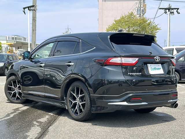 トヨタ ハリアー プレミアム スタイルノアール 石川県 2019(令1)年 8.3万km ブラックマイカ ワンオーナー/セーフティセンス/・プリクラッシュセーフティシステム/・レーンディパーチャーアラート/・アダプティブハイビーム/・レーダークルーズコントロール/・インテリアクリアランスソナー/ムーンルーフ/社外10インチメモリナビゲーション/【CD・DVD・Bluetooth・・SD・フルセグTV】/型番：EX10Z/黒革シート/運転席パワーシート/モデリスタフルエアロ/パワーバックドア/ビルトインETC/社外ドライブレコーダー/スマートキー/・プッシュスタート/・スペアキー/・カードキー/純正フロアマット/純正ドアバイザー/取扱説明書/新車時保証書