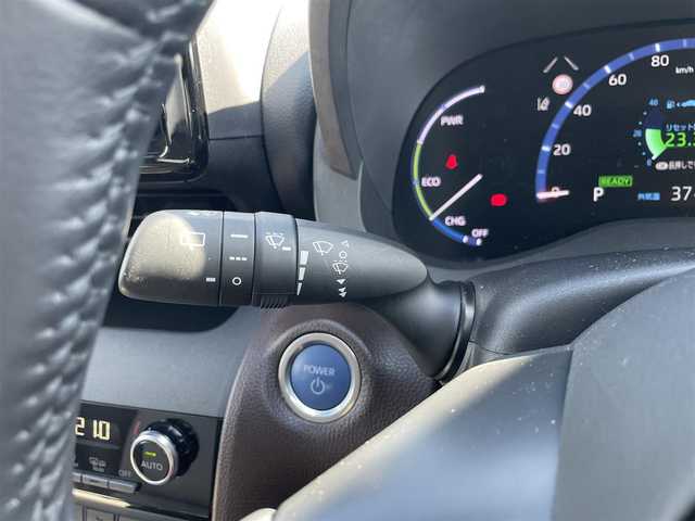 トヨタ ヤリスクロス ハイブリッド Z 福岡県 2021(令3)年 4.2万km センシュアルレッドマイカ Wエアバッグ/衝突被害軽減システム/ドライブレコーダー/車外カメラ(前後)/LEDオートライト・オートハイビーム/オートクルーズ/レーンアシスト/横滑り防止装置/コーナーセンサー/純正アルミホイール/純正フロアマット/D席パワーシート/AAC