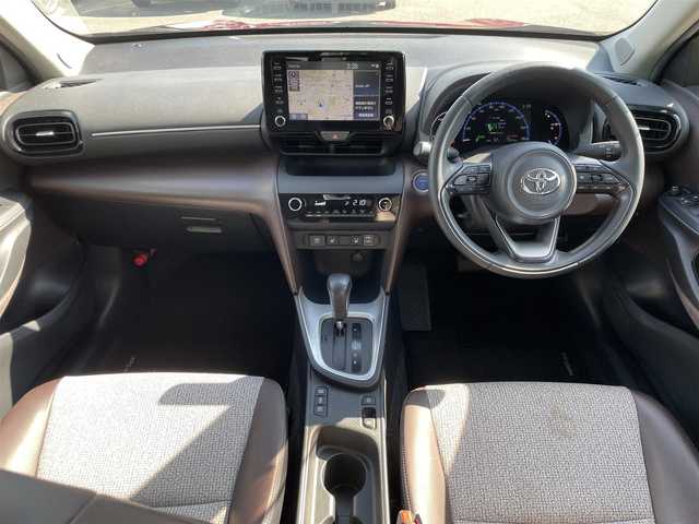 トヨタ ヤリスクロス ハイブリッド Z 福岡県 2021(令3)年 4.2万km センシュアルレッドマイカ Wエアバッグ/衝突被害軽減システム/ドライブレコーダー/車外カメラ(前後)/LEDオートライト・オートハイビーム/オートクルーズ/レーンアシスト/横滑り防止装置/コーナーセンサー/純正アルミホイール/純正フロアマット/D席パワーシート/AAC