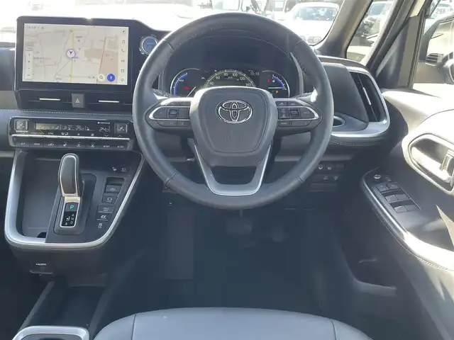 トヨタ ノア ハイブリッド S－Z 神奈川県 2023(令5)年 1.9万km パール