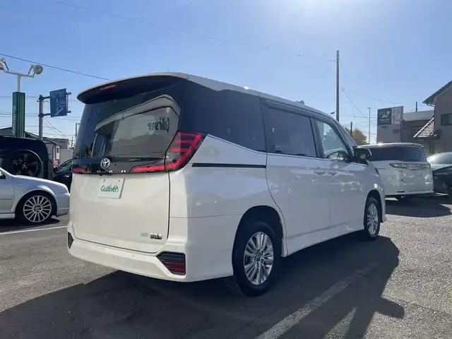 トヨタ ノア ハイブリッド S－Z 神奈川県 2023(令5)年 1.9万km パール