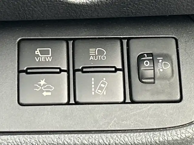 トヨタ シエンタ G グランパー 愛知県 2020(令2)年 5.1万km ホワイトパールクリスタルシャイン 純正ナビ（NSCN-W68）/・フルセグＴＶ/・Ｂｌｕｅｔｏｏｔｈ/パノラミックビューモニター/ビルトインＥＴＣ/前後型ドライブレコーダー/両側パワースライドドア/前後コーナーセンサー/トヨタセーフティセンス/衝突被害軽減/先行車発進警報/車線逸脱警報/スマートキー/プッシュスタート