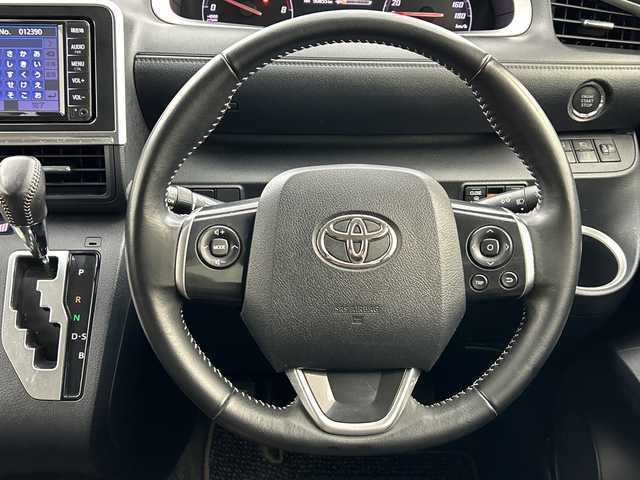 トヨタ シエンタ G グランパー 愛知県 2020(令2)年 5.1万km ホワイトパールクリスタルシャイン 純正ナビ（NSCN-W68）/・フルセグＴＶ/・Ｂｌｕｅｔｏｏｔｈ/パノラミックビューモニター/ビルトインＥＴＣ/前後型ドライブレコーダー/両側パワースライドドア/前後コーナーセンサー/トヨタセーフティセンス/衝突被害軽減/先行車発進警報/車線逸脱警報/スマートキー/プッシュスタート