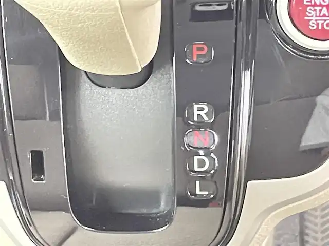 ホンダ Ｎ ＢＯＸ G 千葉県 2014(平26)年 6.7万km カトラリーシルバーM 社外メモリーナビ/ワンセグTV/スマートキー/プッシュスタート/オートエアコン/フロアマット/Wエアバッグ
