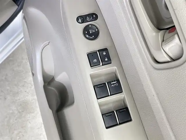 ホンダ Ｎ ＢＯＸ G 千葉県 2014(平26)年 6.7万km カトラリーシルバーM 社外メモリーナビ/ワンセグTV/スマートキー/プッシュスタート/オートエアコン/フロアマット/Wエアバッグ