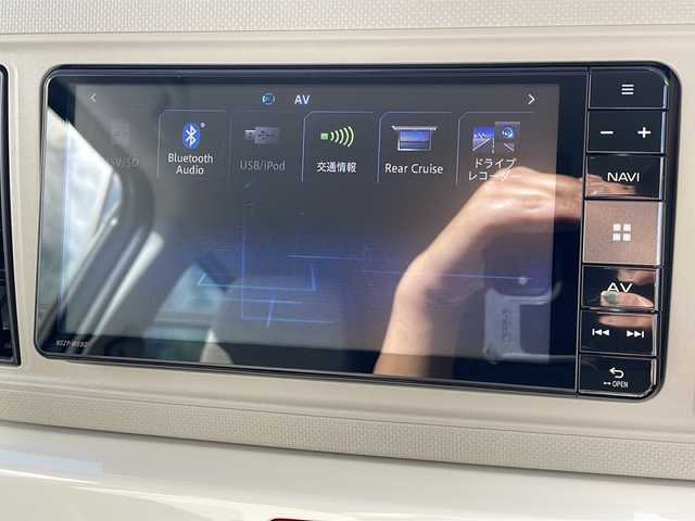 ダイハツ ミラ トコット X SA Ⅲ 道東・釧路十勝 2018(平30)年 1.9万km サニーデイブルーメタリック ・４WD/・純正8インチメモリーナビ/（CD/DVD/BT/FM/AM/USB/SD）/・フルセグ/・バックカメラ/・スマートアシスト/衝突回避支援ブレーキ/前後誤発進抑制/ヒルホールドシステム/先行車発発進お知らせ/・純正前方ドライブレコーダー（DRN-H68N）/・アイドリングストップ/・横滑り防止/・前後コーナーセンサー/・LEDヘッドライト/・オートライト/・オートマチックハイビーム/・電動格納ミラー/・プッシュスタート/・スマートキー/・ダブル+サイドエアバッグ